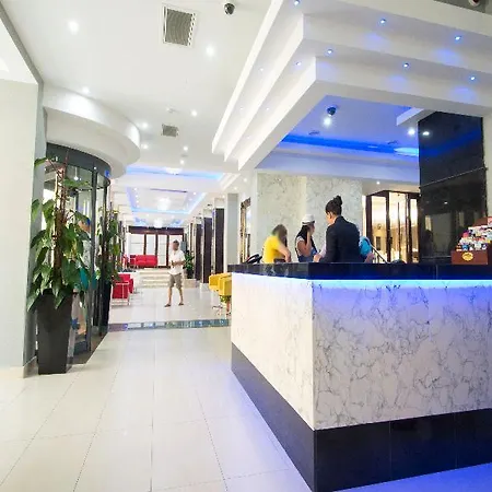 Alexandra Hotel 3*