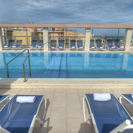 Отель Alexandra Сент Джулианс