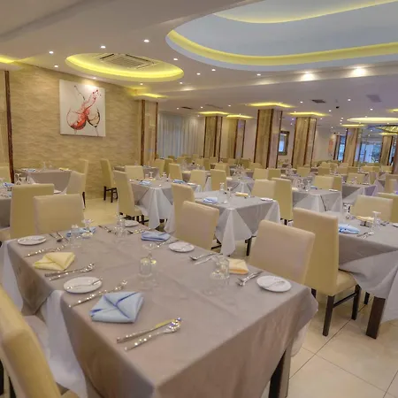 Отель Alexandra