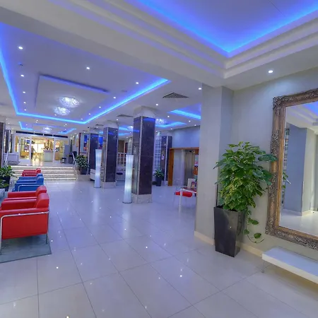 Отель Alexandra Сент Джулианс