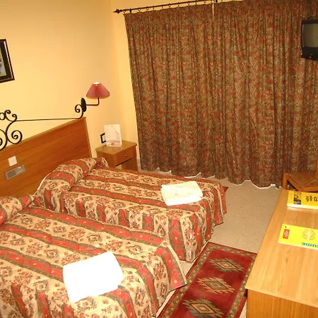 亚历山大酒店 3* Saint Julian's