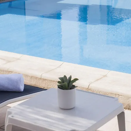 Отель Alexandra