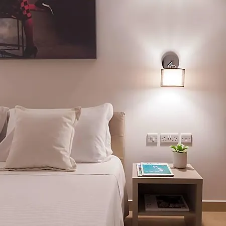 Alexandra Hotel 3*